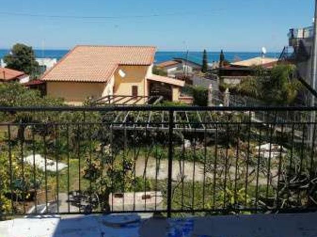 Appartamento arredato con terrazzo Centro
