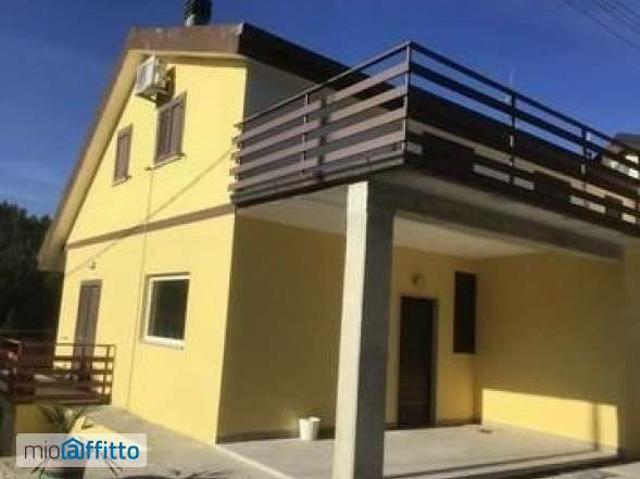 Appartamento arredato con terrazzo Centro