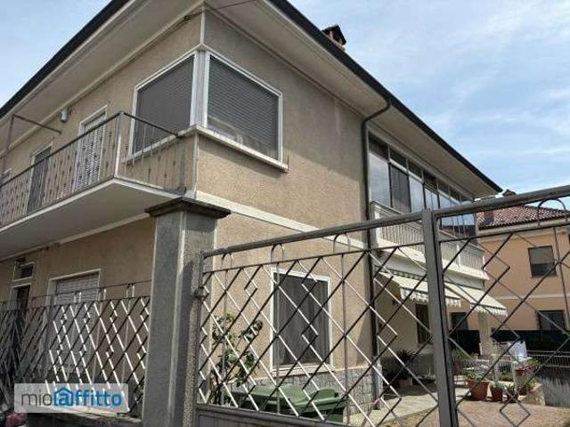 Appartamento arredato con terrazzo Centro
