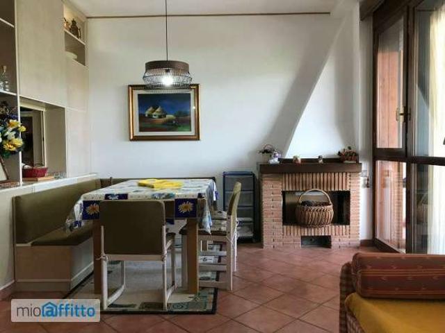 Appartamento arredato con terrazzo Centro