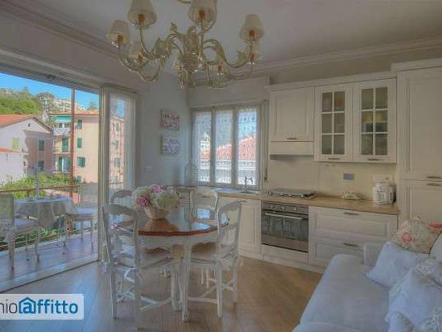 Appartamento arredato con terrazzo Centro