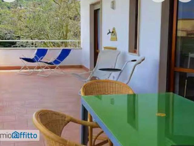 Appartamento arredato con terrazzo Centro