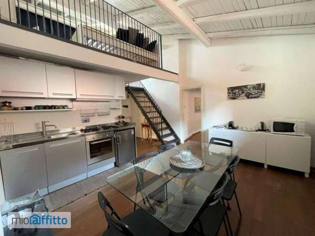 Appartamento arredato con terrazzo Centro
