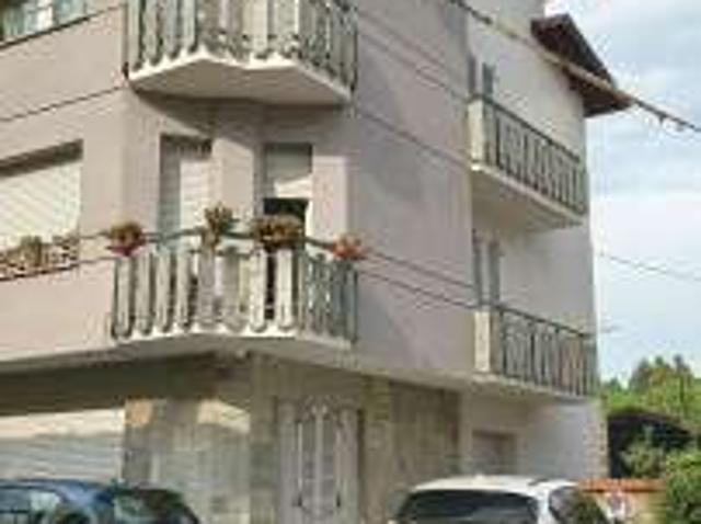 Appartamento arredato con terrazzo Centro