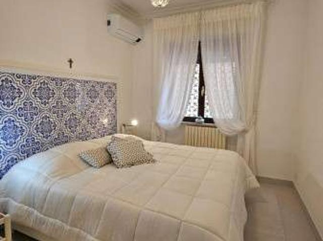 Appartamento arredato con terrazzo Centro