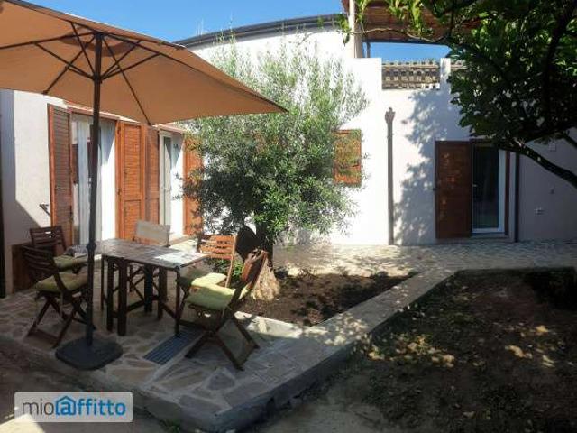 Appartamento arredato con terrazzo Centro