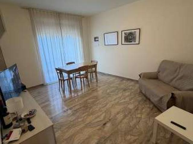 Appartamento arredato con terrazzo Centro