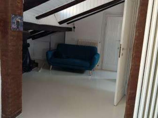Appartamento arredato con terrazzo Centro