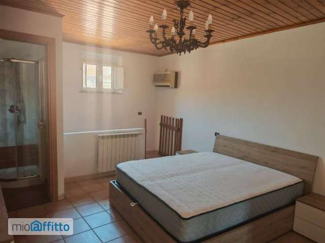 Appartamento arredato con terrazzo Centro