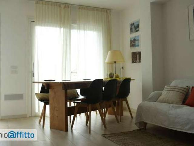 Appartamento arredato con terrazzo Centro