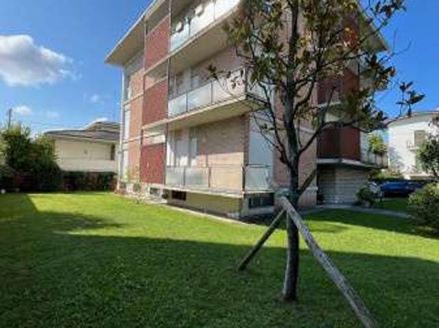 Appartamento arredato con terrazzo Centro
