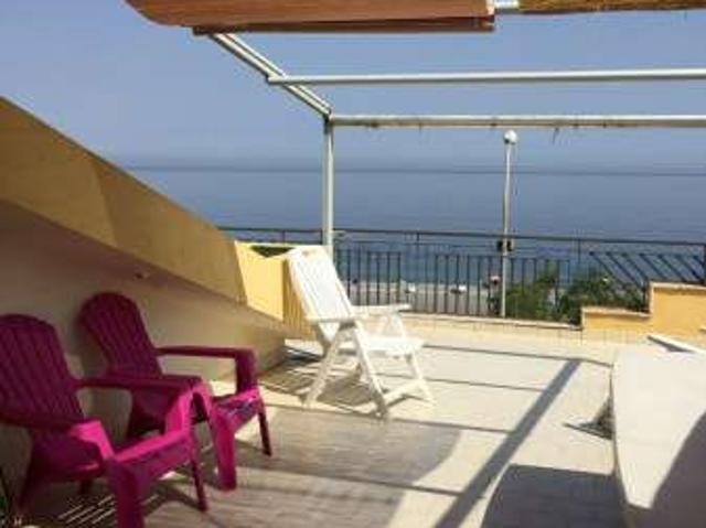 Appartamento arredato con terrazzo Centro