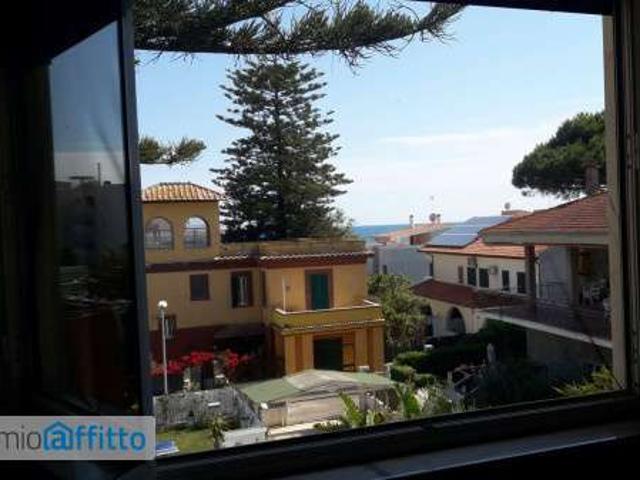 Appartamento arredato con terrazzo Centro