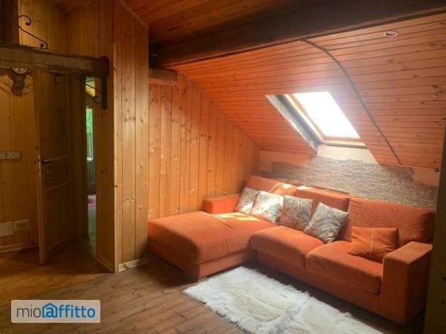 Appartamento arredato con terrazzo Centro