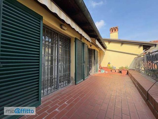Appartamento arredato con terrazzo Centro
