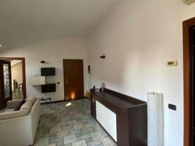 Appartamento arredato con terrazzo Centro
