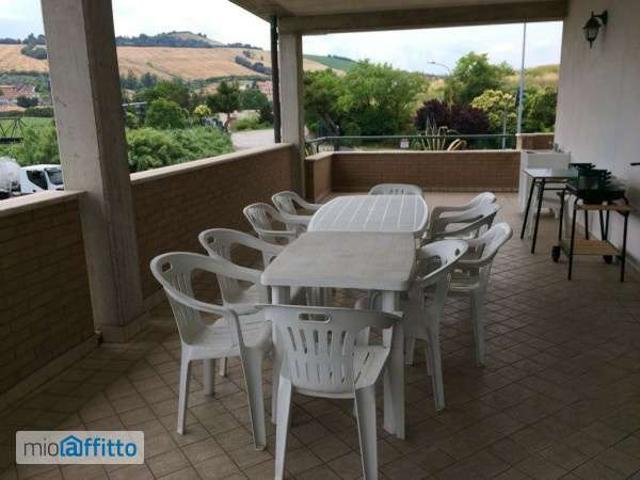 Appartamento arredato con terrazzo Centro