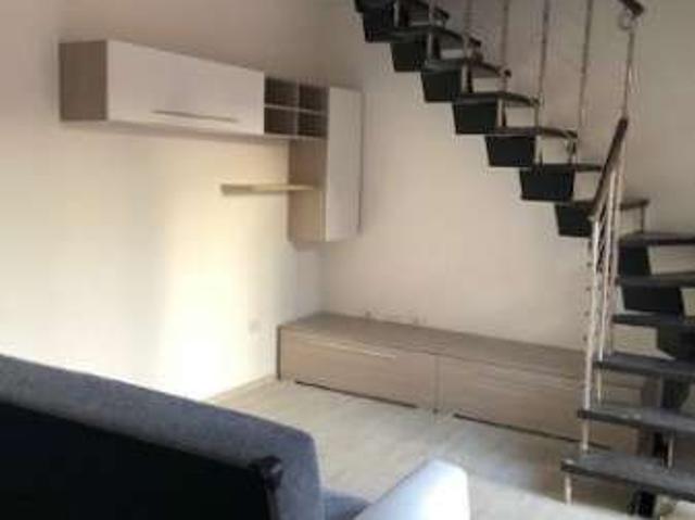 Appartamento arredato con terrazzo Centro