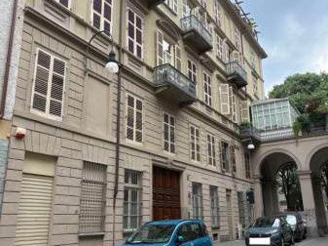 Appartamento arredato con terrazzo Centro