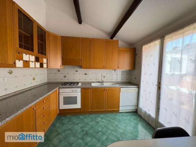Appartamento arredato con terrazzo Centro