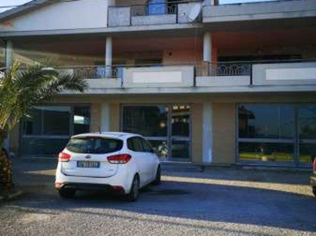 Appartamento arredato con terrazzo Centro