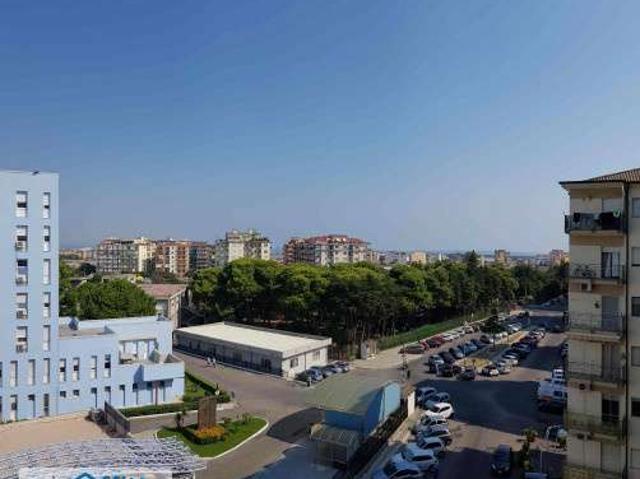 Appartamento arredato con terrazzo Centro