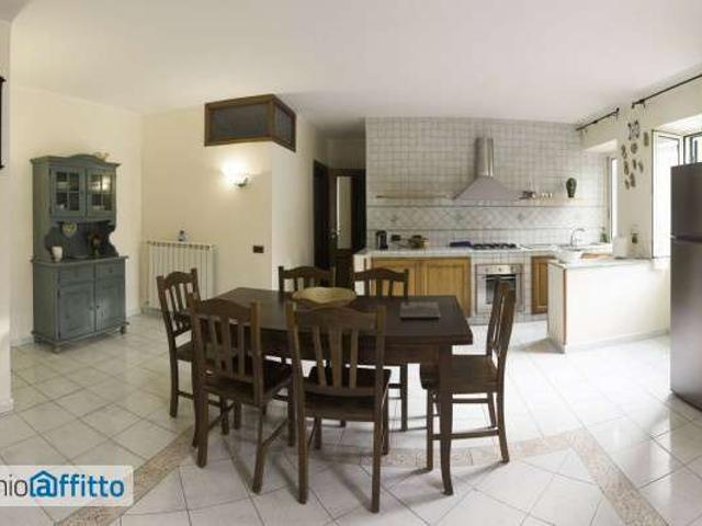 Appartamento arredato con terrazzo Centro tribunali