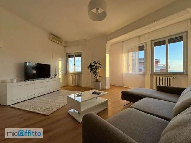 Appartamento arredato con terrazzo Centro, elce centro