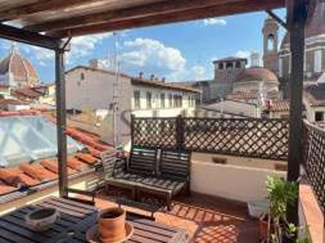 Appartamento arredato con terrazzo Centro storico