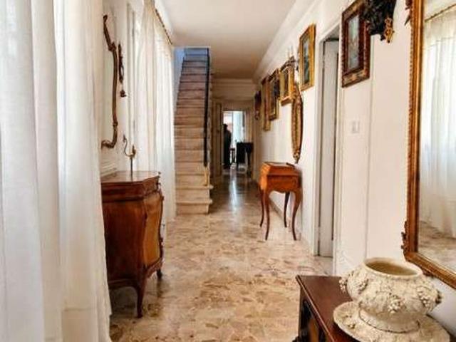 Appartamento arredato con terrazzo Centro storico