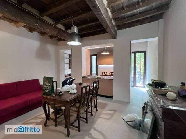 Appartamento arredato con terrazzo Centro storico