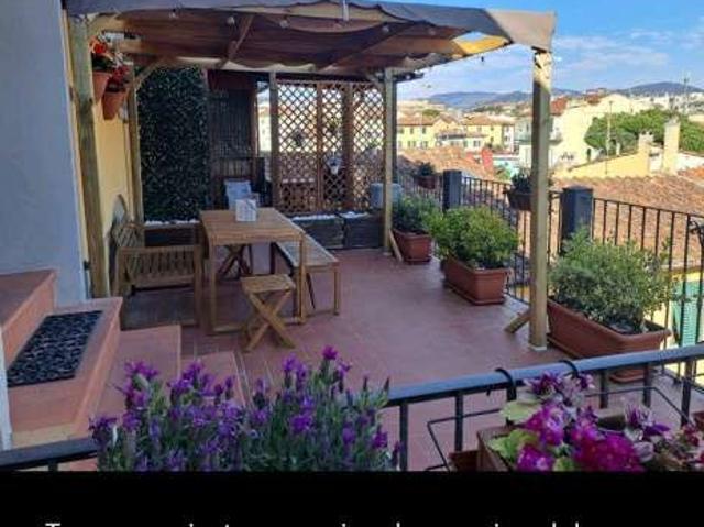 Appartamento arredato con terrazzo Centro storico