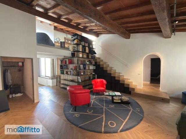 Appartamento arredato con terrazzo Centro storico