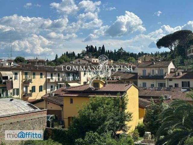 Appartamento arredato con terrazzo Centro storico