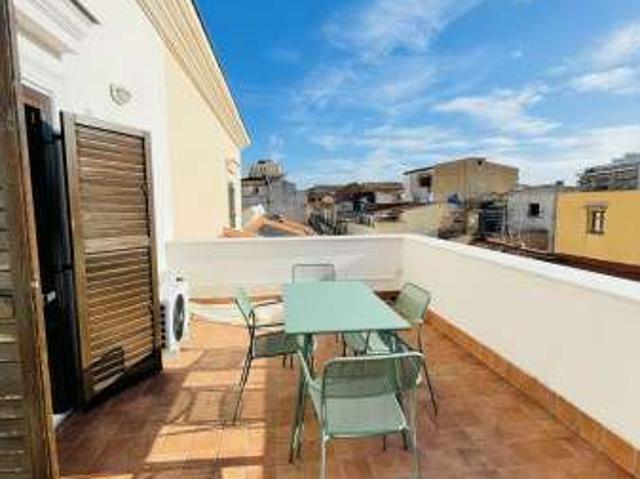 Appartamento arredato con terrazzo Centro storico