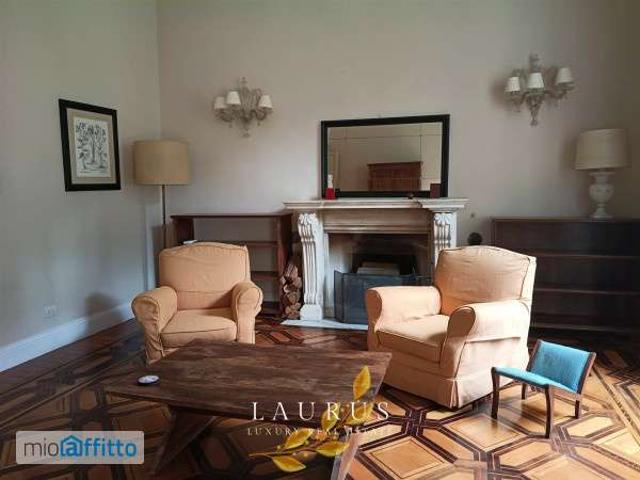 Appartamento arredato con terrazzo Centro storico