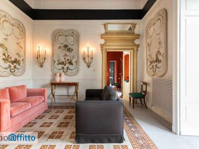 Appartamento arredato con terrazzo Chiaia