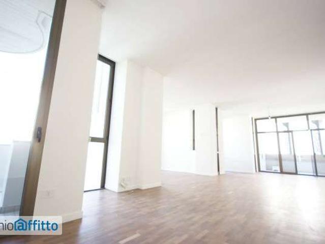 Appartamento arredato con terrazzo Città studi, lambrate, udine, loreto