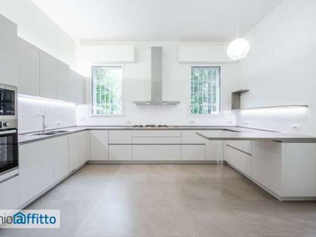 Appartamento arredato con terrazzo Colli