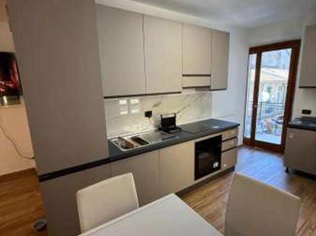 Appartamento arredato con terrazzo Como