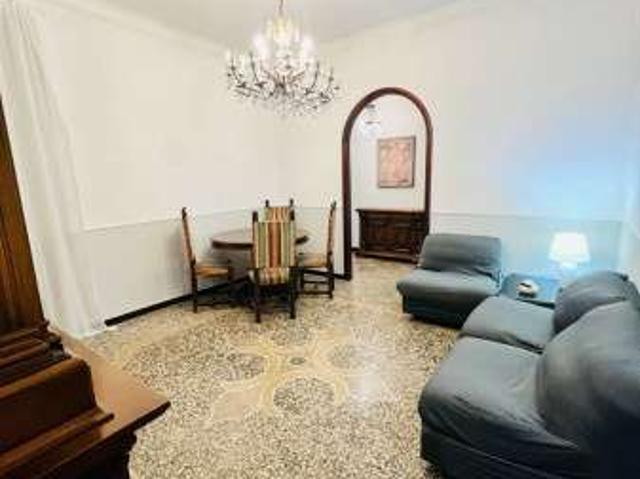 Appartamento arredato con terrazzo Cornigliano