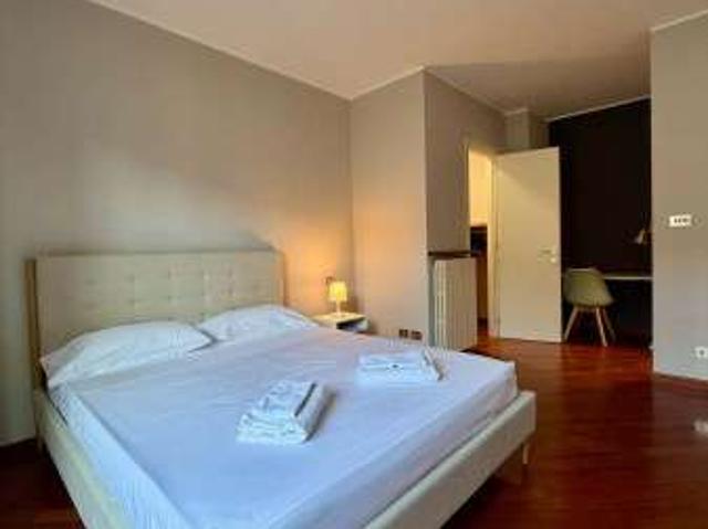 Appartamento arredato con terrazzo Crocetta