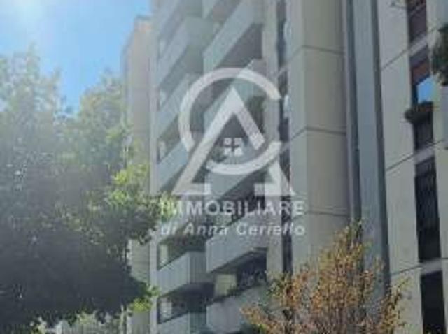 Appartamento arredato con terrazzo Eur, laurentino, checchignola, montagnola, fonte meravigliosa
