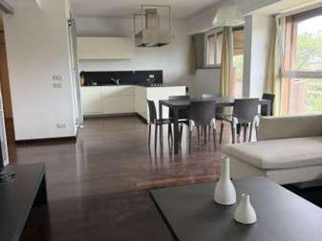 Appartamento arredato con terrazzo Eur, laurentino, checchignola, montagnola, fonte meravigliosa