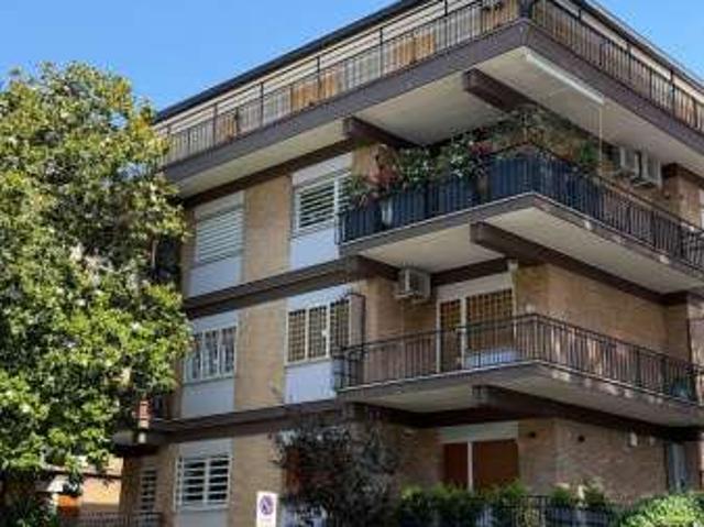 Appartamento arredato con terrazzo Flaminio, fleming, vigna clara, camilluccia
