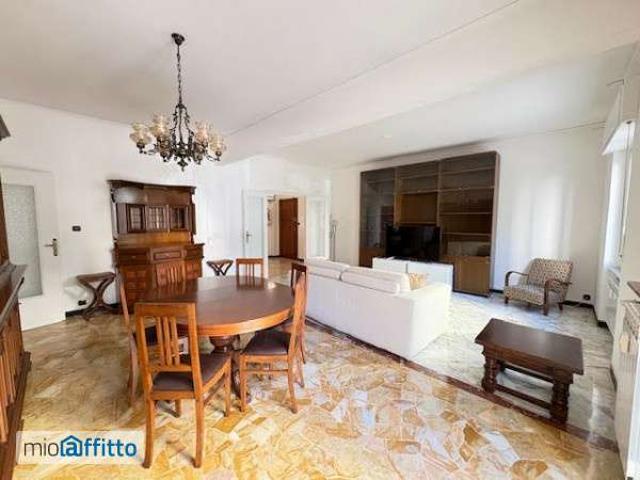 Appartamento arredato con terrazzo Genova
