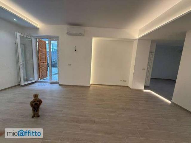 Appartamento arredato con terrazzo Genova
