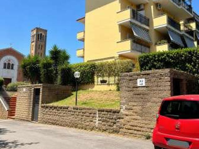 Appartamento arredato con terrazzo Giustiniana, olgiata, cesano