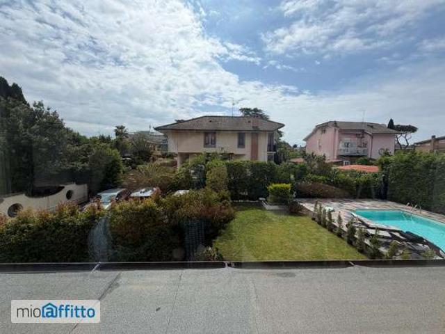 Appartamento arredato con terrazzo Infernetto, axa, casal palocco, madonnetta a roma