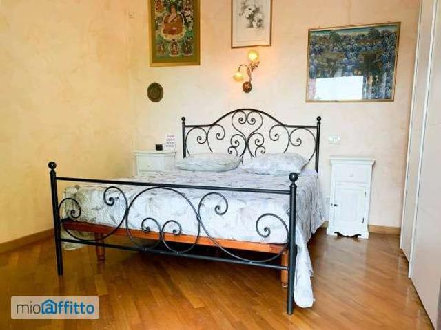 Appartamento arredato con terrazzo Infernetto, axa, casal palocco, madonnetta a roma